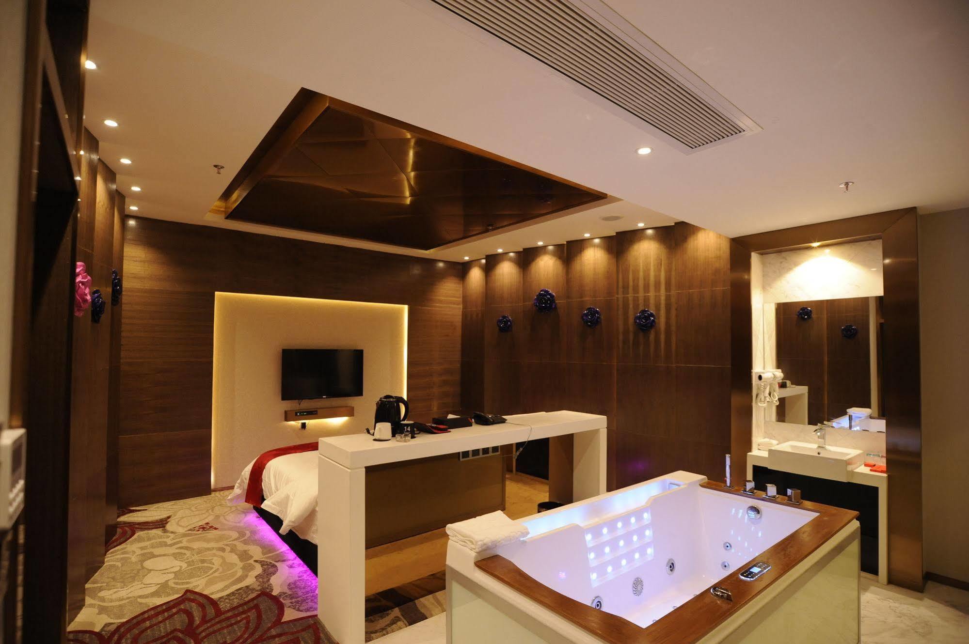 Secret Garden Hotel Guangzhou Bagian luar foto