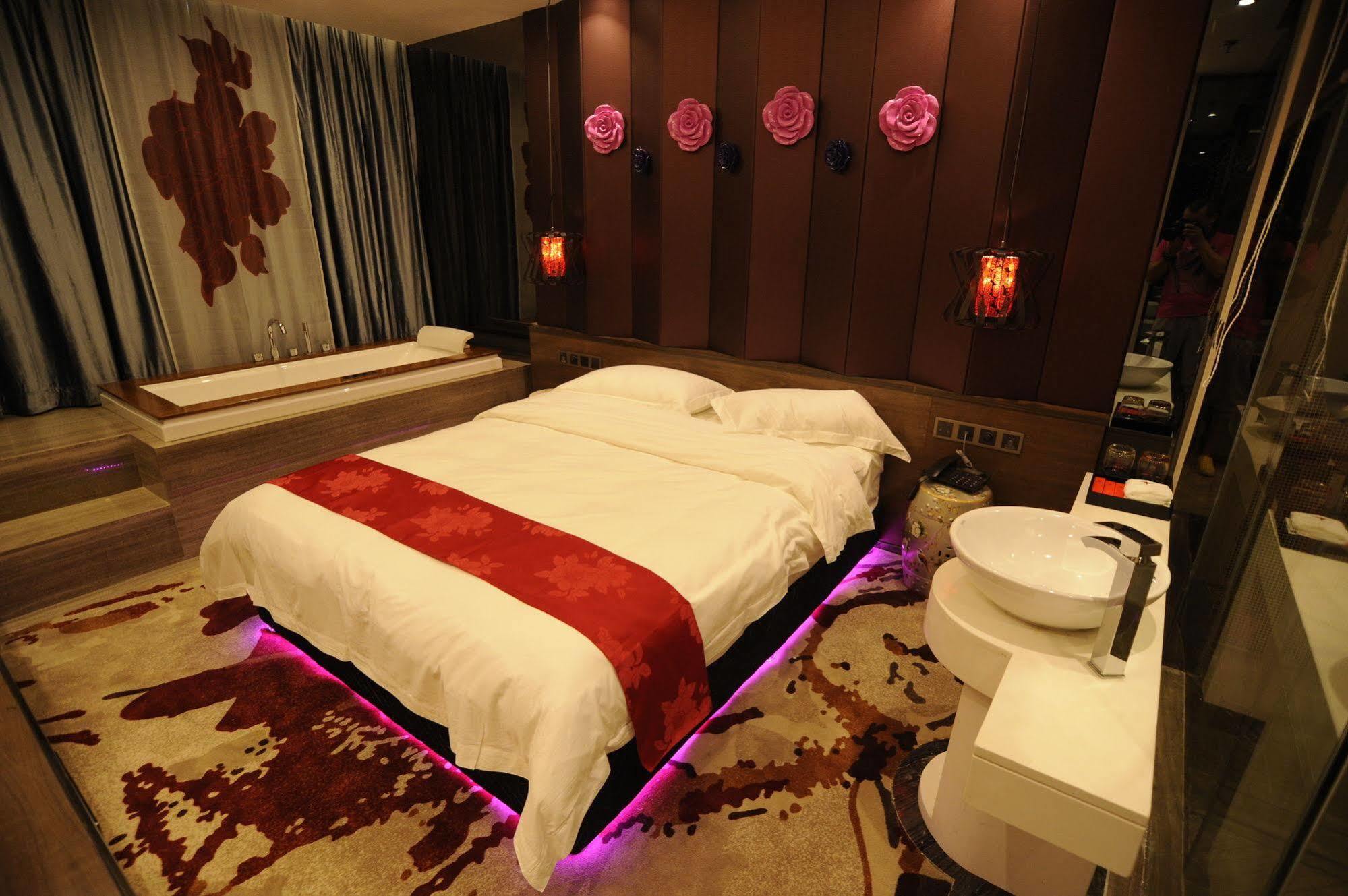 Secret Garden Hotel Guangzhou Bagian luar foto